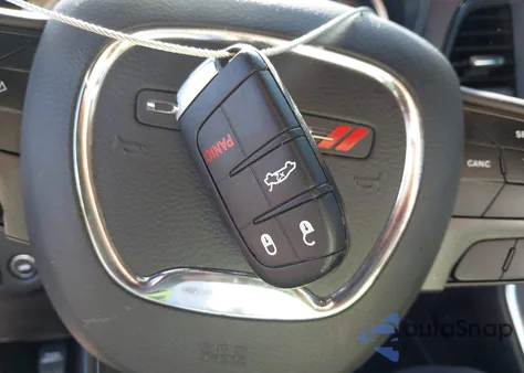 2018 Dodge Challenger Sxt z USA, uszkodzony, nr VIN 2C3CDZAG9JH310831